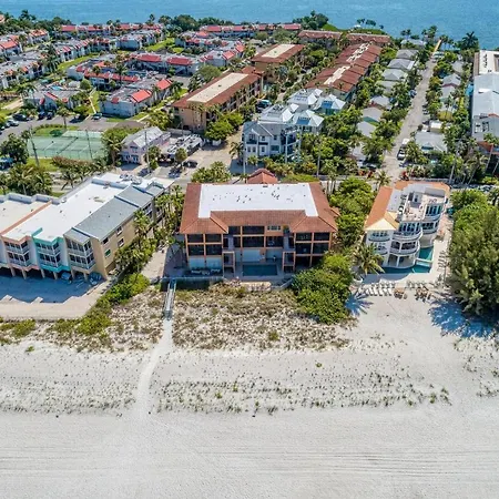 Bradenton Beach Club Bliss-3 Bedroom-2 Bathroom Condo-2 Pools-Hottub-Private Beach Access